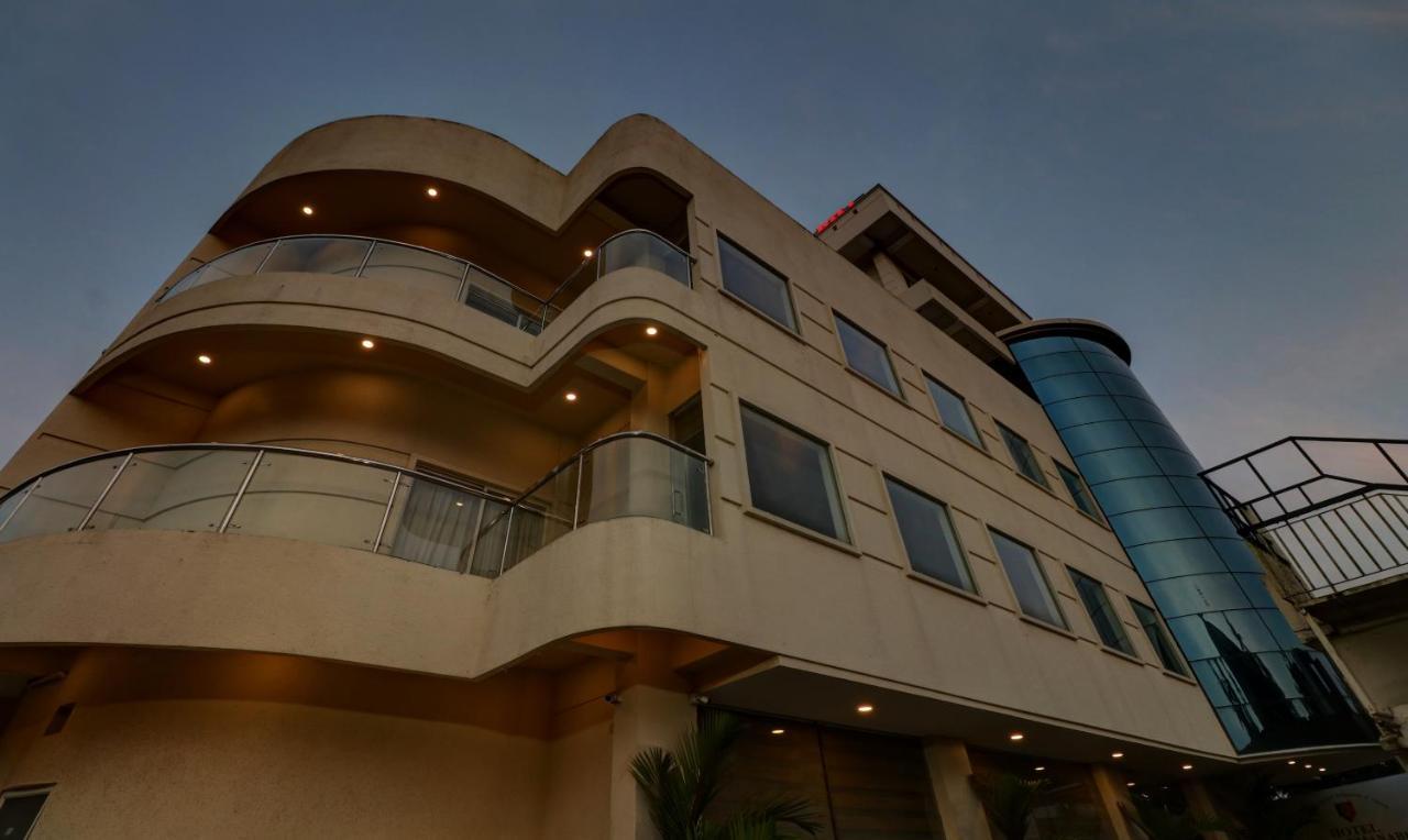 Hotel Treebo Tryst Sreepadmanabha Balaramapuram Thiruvananthapuram Esterno foto